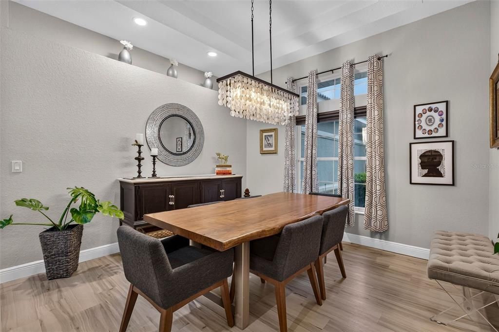 Active With Contract: $545,000 (3 beds, 2 baths, 2786 Square Feet)