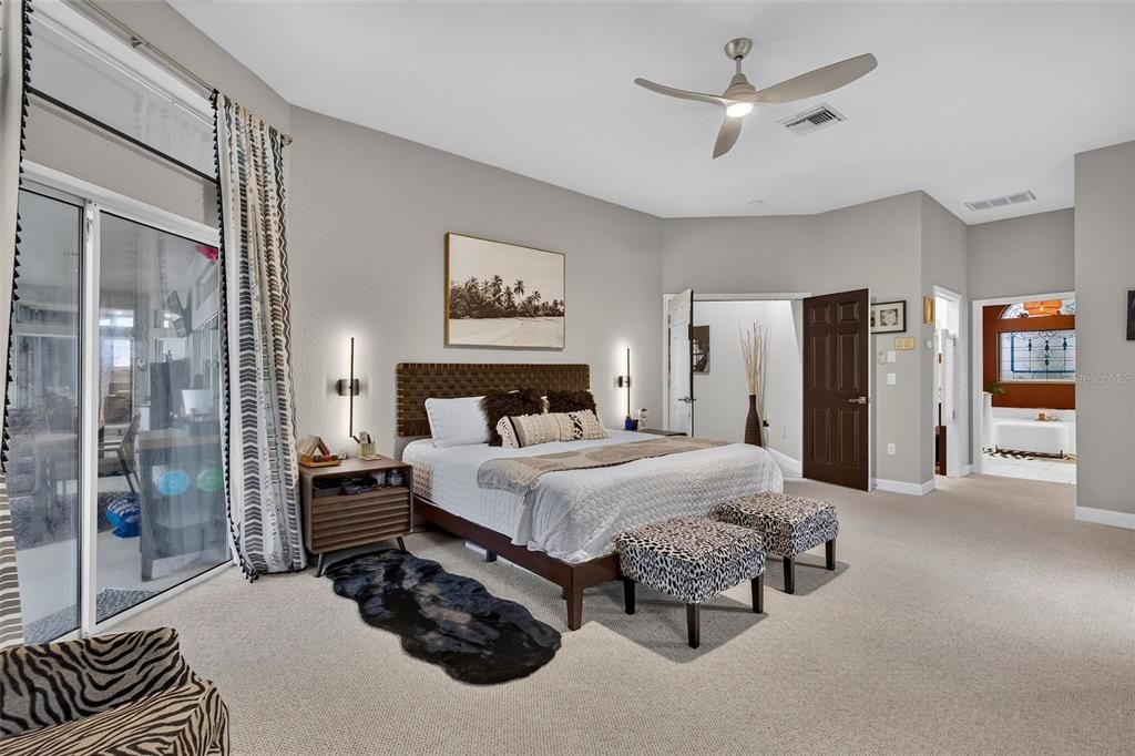 Active With Contract: $545,000 (3 beds, 2 baths, 2786 Square Feet)