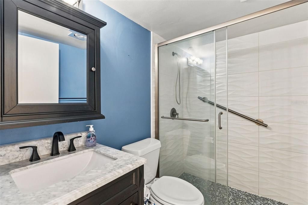 На продажу: $315,000 (2 спален, 1 ванн, 816 Квадратных фут)