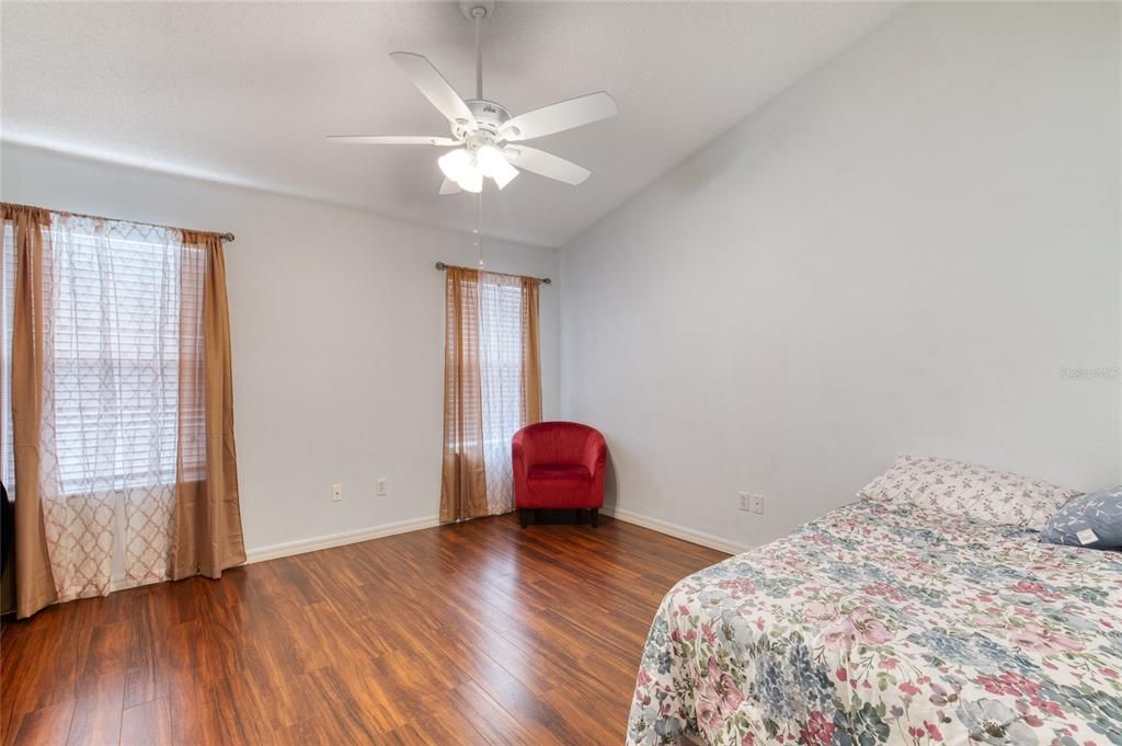 For Sale: $290,000 (2 beds, 2 baths, 1611 Square Feet)