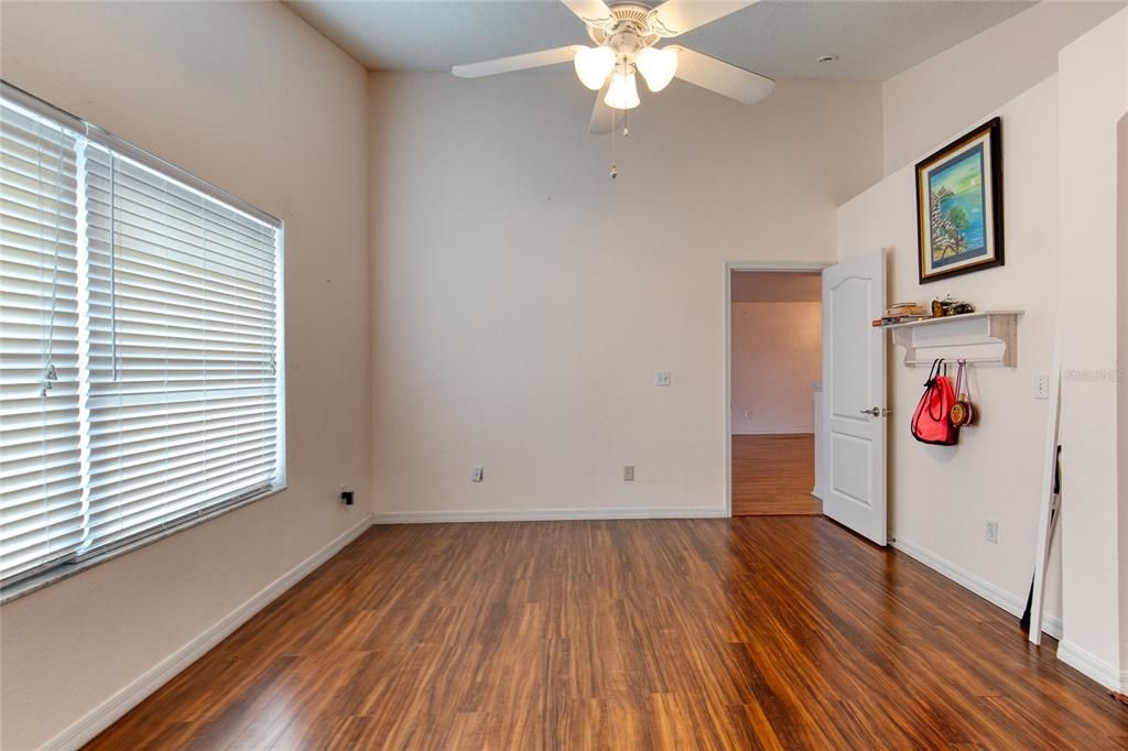 For Sale: $290,000 (2 beds, 2 baths, 1611 Square Feet)