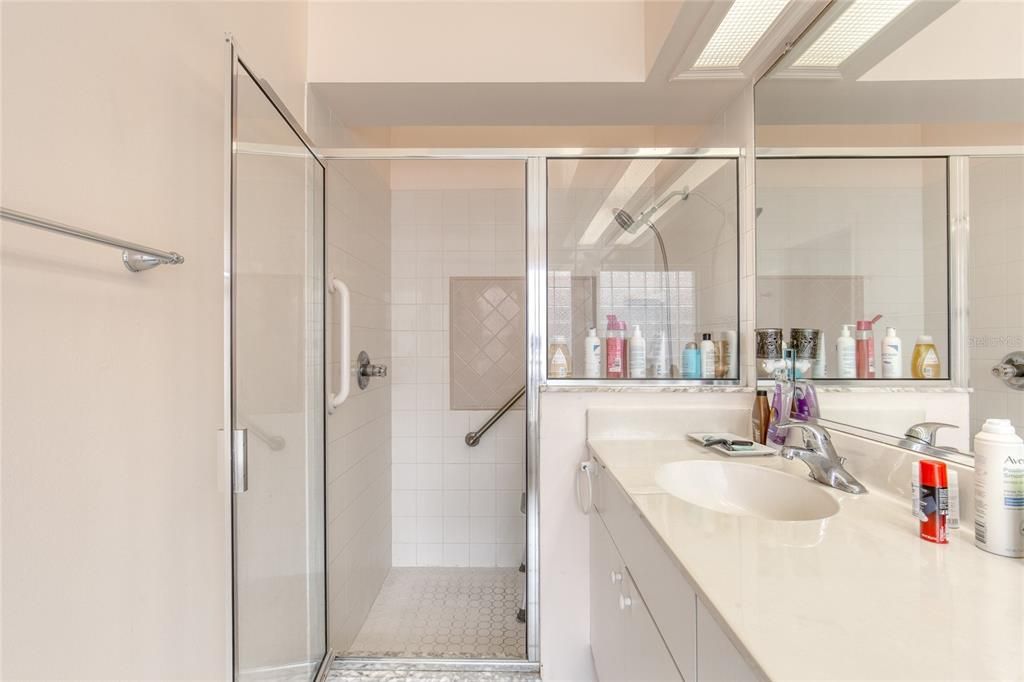 For Sale: $290,000 (2 beds, 2 baths, 1611 Square Feet)