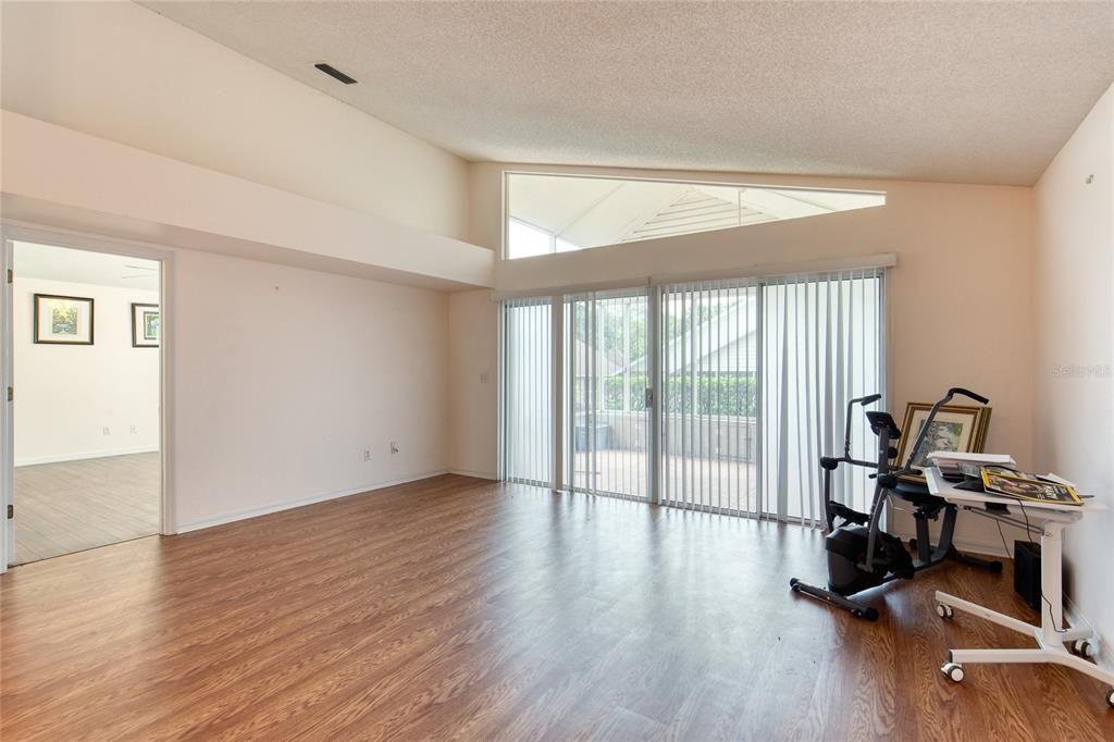 For Sale: $290,000 (2 beds, 2 baths, 1611 Square Feet)