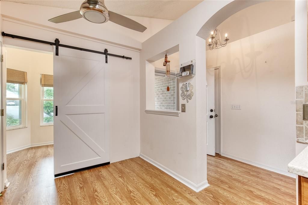 For Sale: $290,000 (2 beds, 2 baths, 1611 Square Feet)