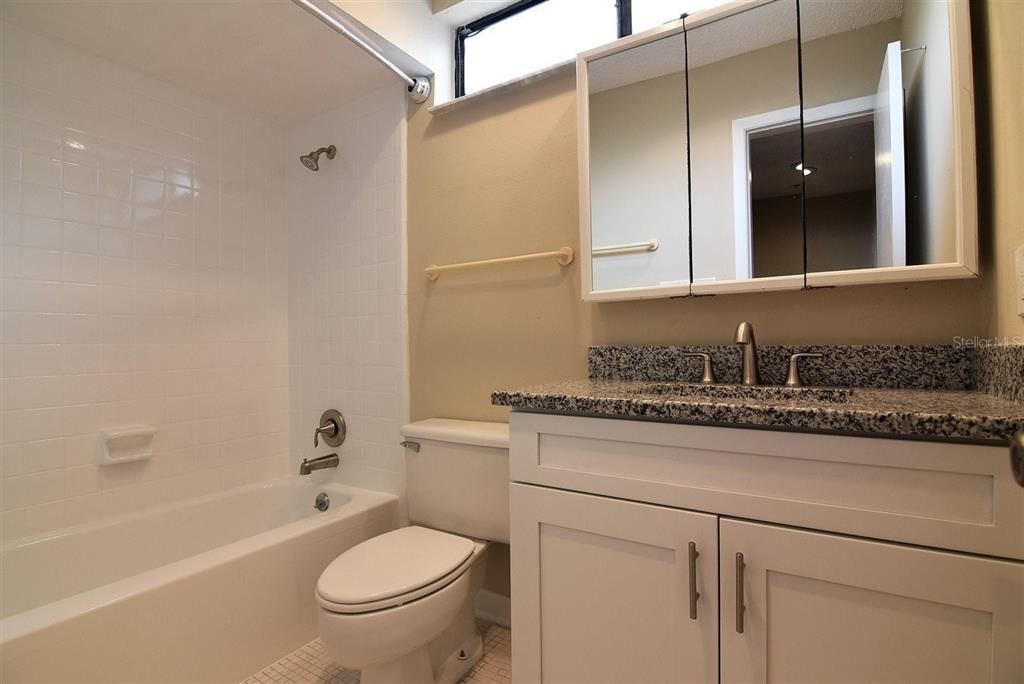 For Rent: $1,800 (3 beds, 2 baths, 1316 Square Feet)