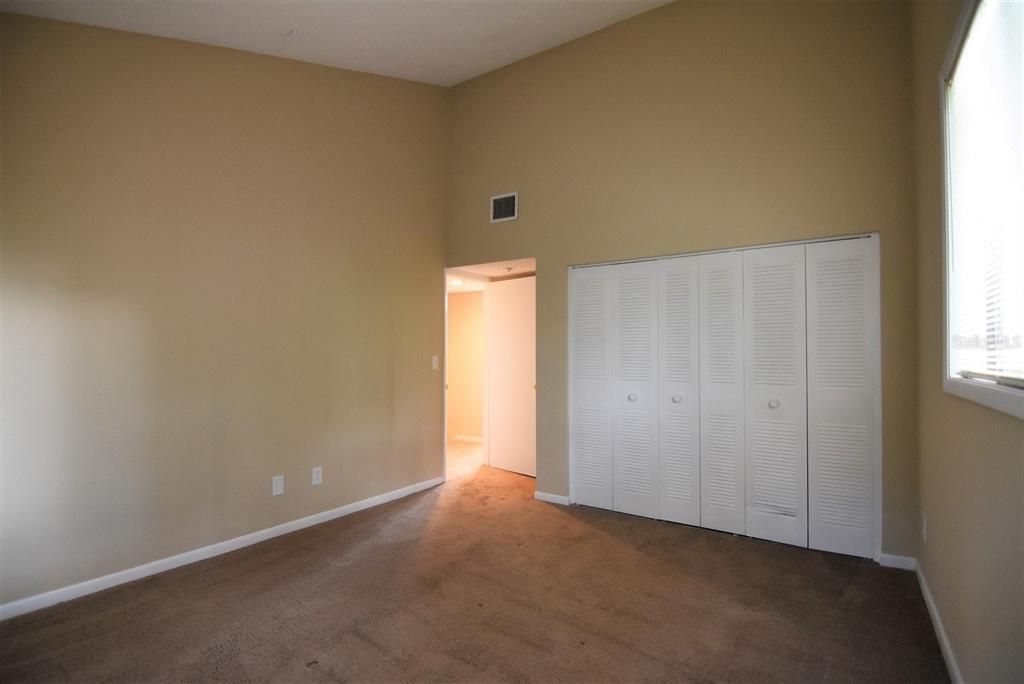 For Rent: $1,800 (3 beds, 2 baths, 1316 Square Feet)