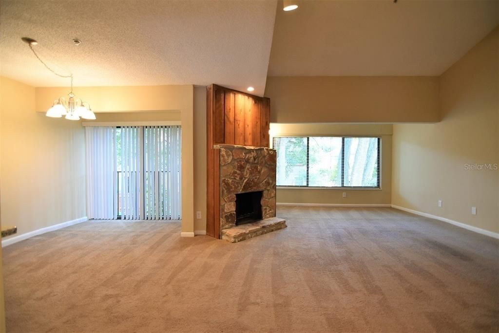 For Rent: $1,800 (3 beds, 2 baths, 1316 Square Feet)