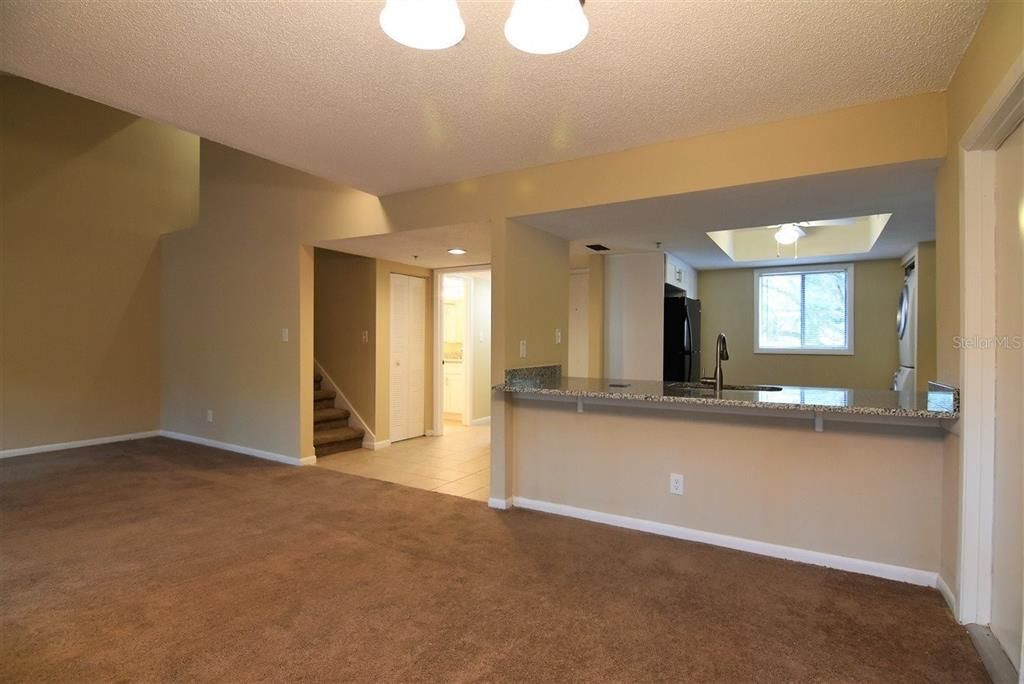 For Rent: $1,800 (3 beds, 2 baths, 1316 Square Feet)