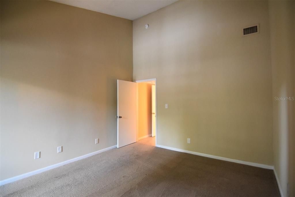 For Rent: $1,800 (3 beds, 2 baths, 1316 Square Feet)