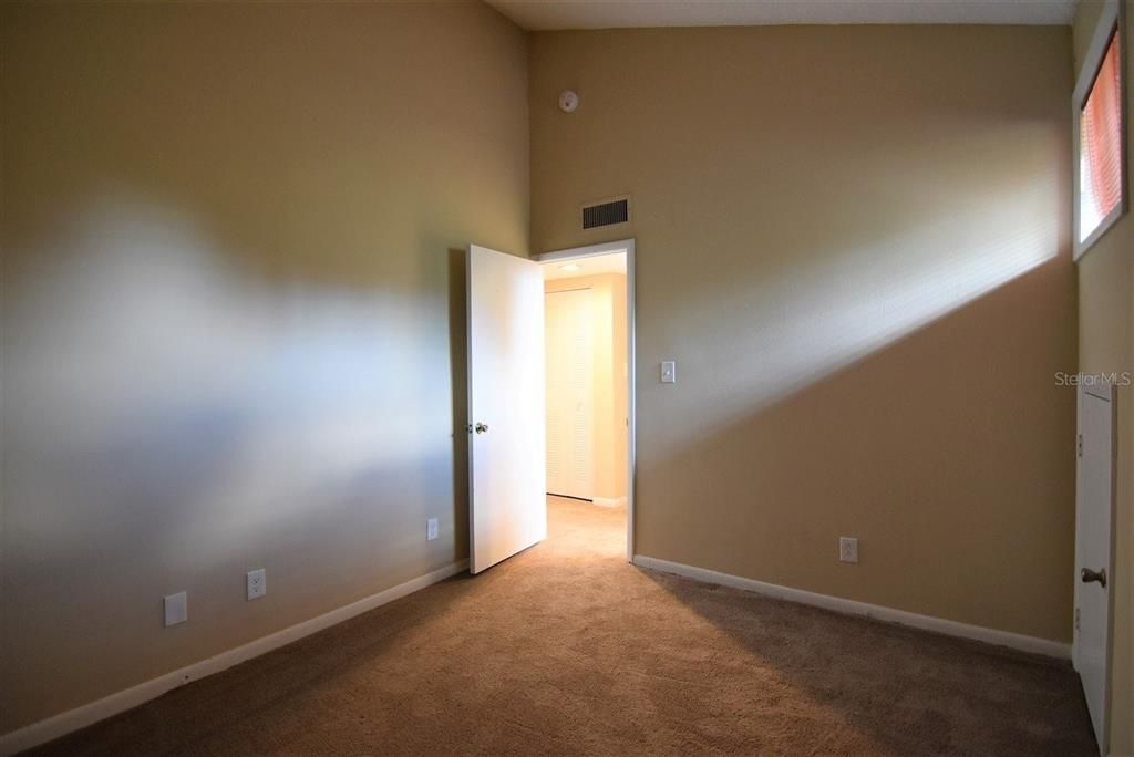 For Rent: $1,800 (3 beds, 2 baths, 1316 Square Feet)