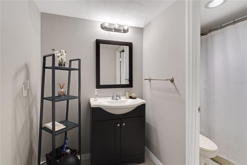 For Rent: $2,575 (2 beds, 2 baths, 1270 Square Feet)