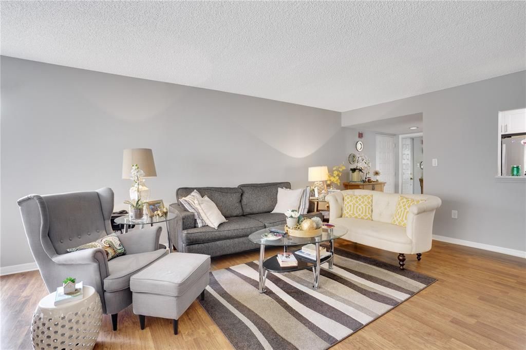 For Rent: $2,575 (2 beds, 2 baths, 1270 Square Feet)