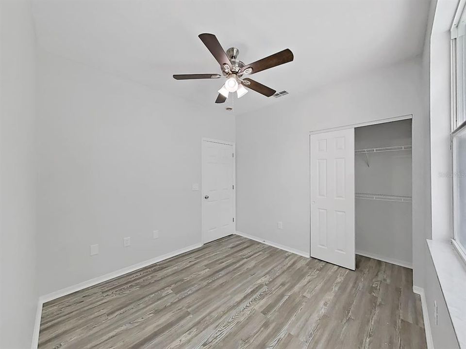 For Sale: $400,000 (3 beds, 2 baths, 1836 Square Feet)