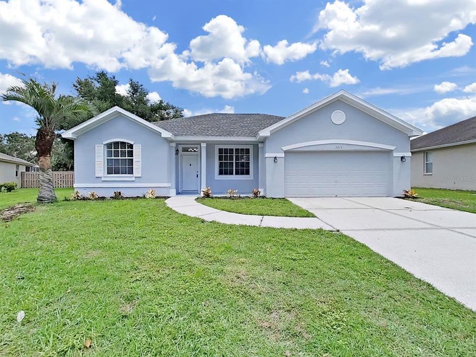 For Sale: $400,000 (3 beds, 2 baths, 1836 Square Feet)