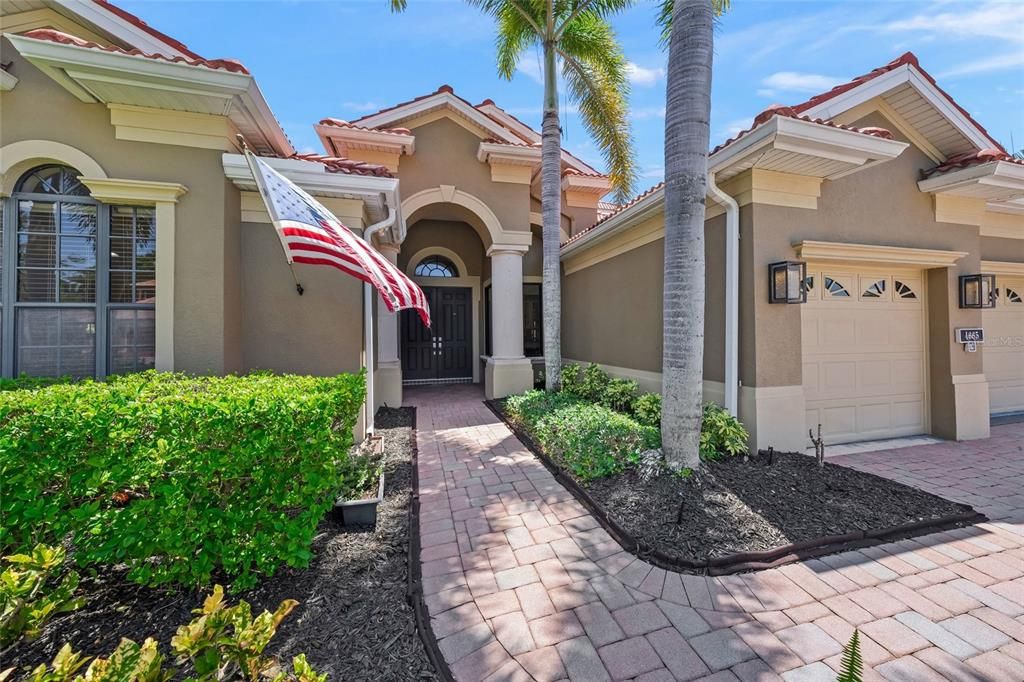 For Sale: $1,175,000 (4 beds, 5 baths, 3668 Square Feet)