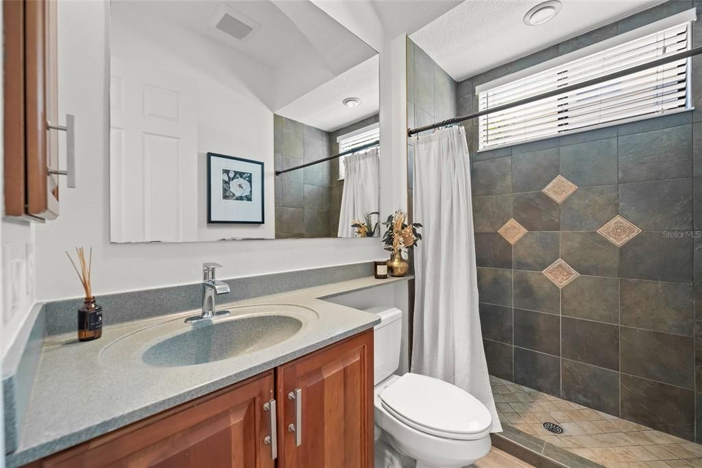 For Sale: $1,175,000 (4 beds, 5 baths, 3668 Square Feet)