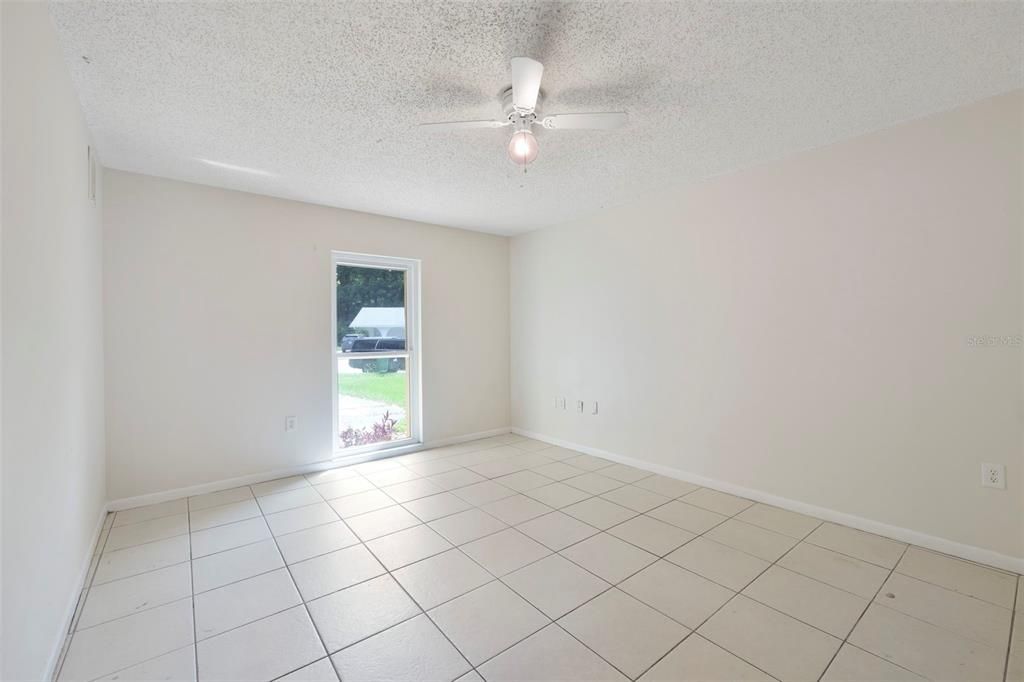 For Sale: $315,000 (3 beds, 2 baths, 1541 Square Feet)