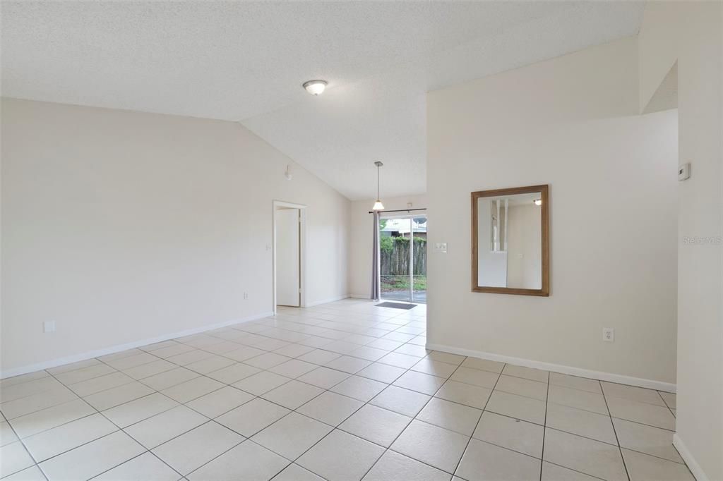 For Sale: $315,000 (3 beds, 2 baths, 1541 Square Feet)