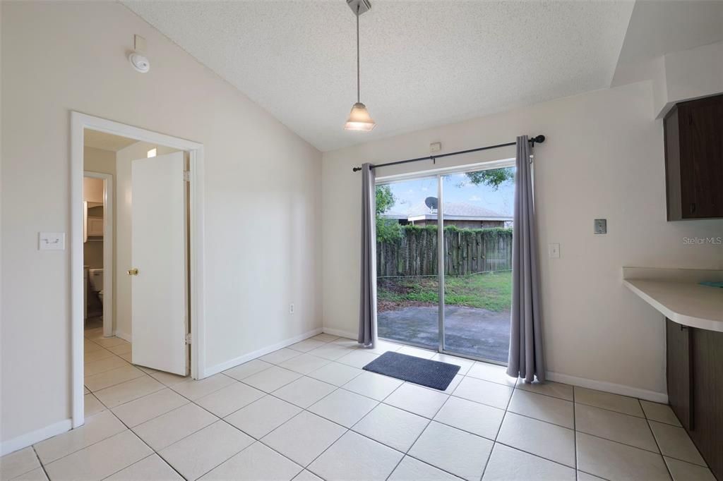 For Sale: $315,000 (3 beds, 2 baths, 1541 Square Feet)