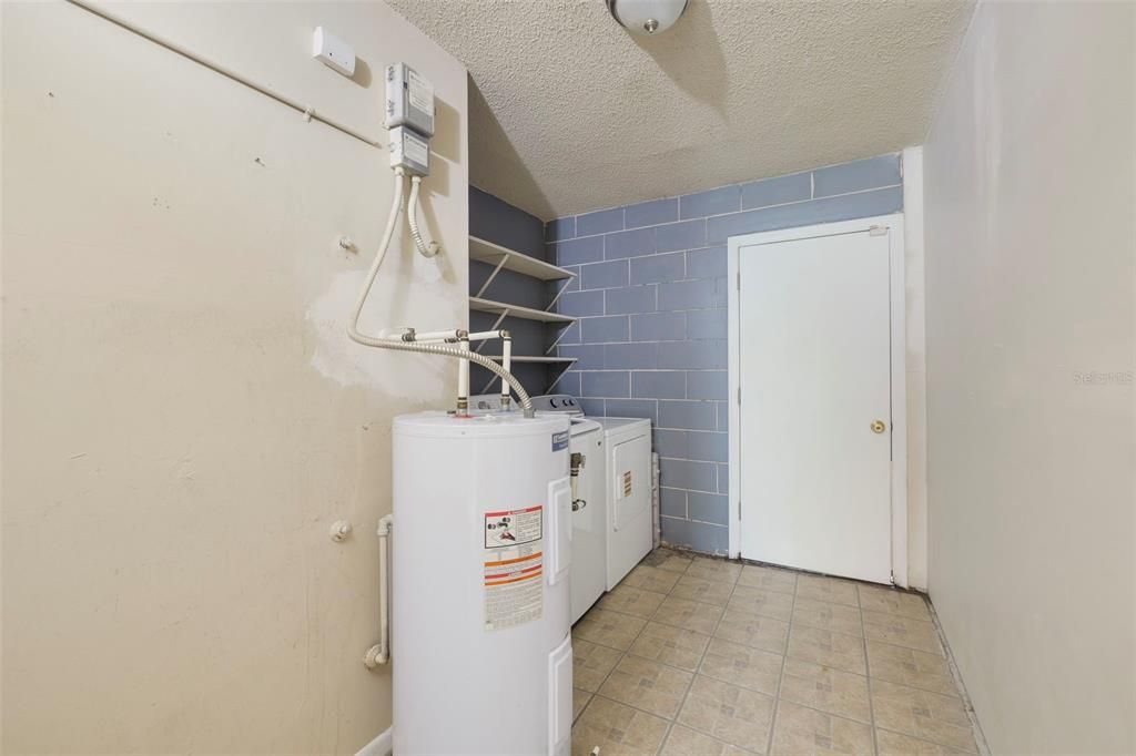 For Sale: $315,000 (3 beds, 2 baths, 1541 Square Feet)