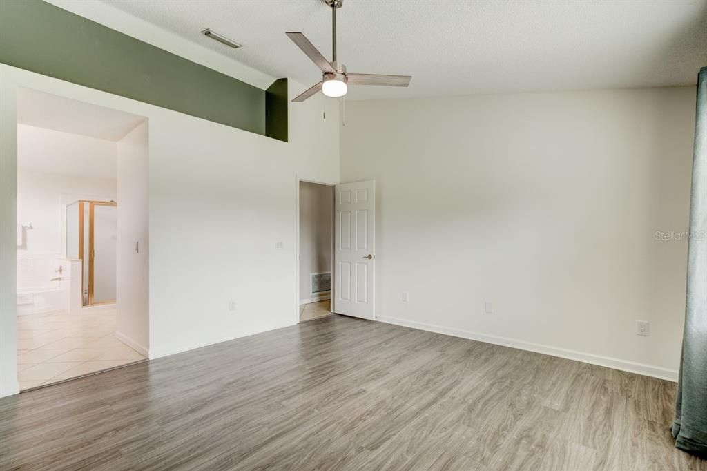 For Sale: $375,000 (3 beds, 2 baths, 1920 Square Feet)
