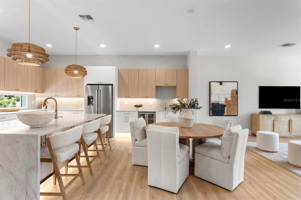 En Venta: $1,349,500 (4 camas, 3 baños, 3025 Pies cuadrados)
