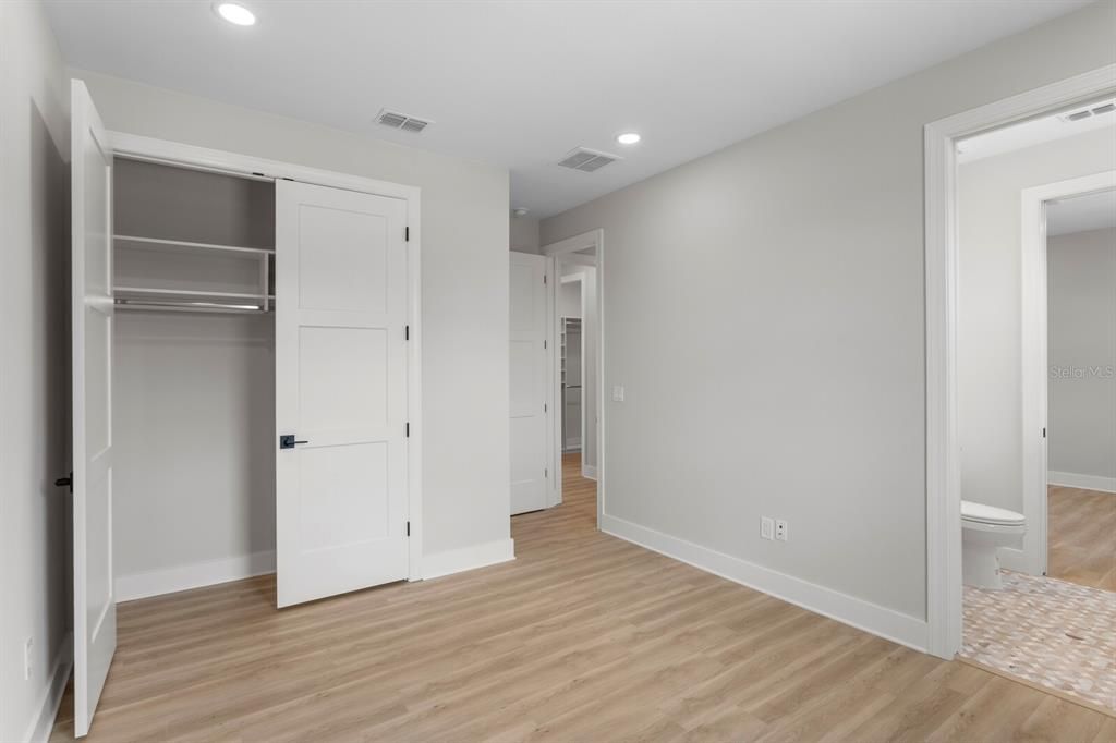 En Venta: $1,349,500 (4 camas, 3 baños, 3025 Pies cuadrados)