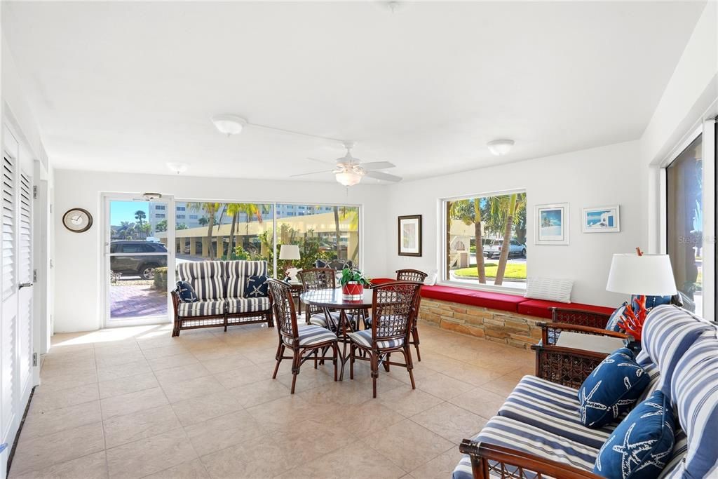 For Sale: $108,000 (0 beds, 1 baths, 485 Square Feet)