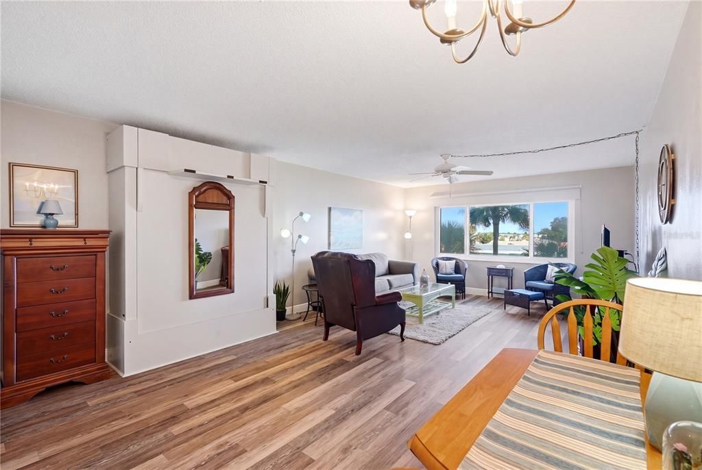 For Sale: $108,000 (0 beds, 1 baths, 485 Square Feet)