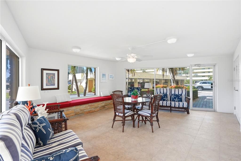 For Sale: $108,000 (0 beds, 1 baths, 485 Square Feet)