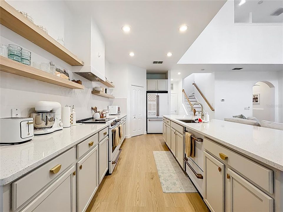En Venta: $589,000 (5 camas, 3 baños, 3203 Pies cuadrados)