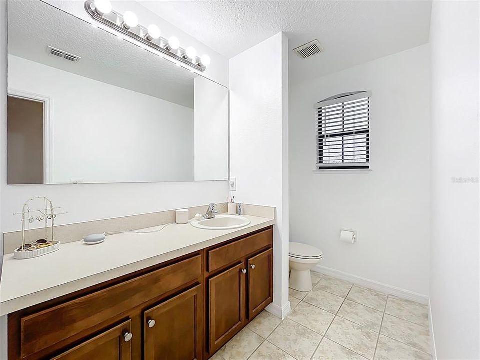 En Venta: $589,000 (5 camas, 3 baños, 3203 Pies cuadrados)