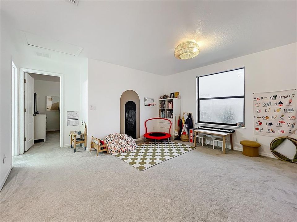 En Venta: $589,000 (5 camas, 3 baños, 3203 Pies cuadrados)