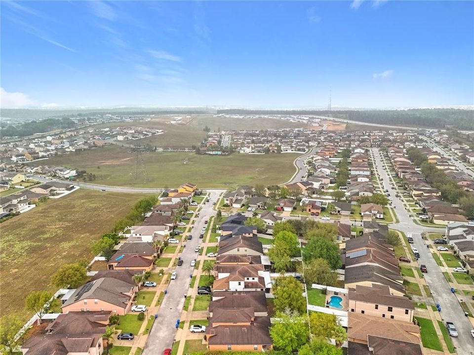 En Venta: $589,000 (5 camas, 3 baños, 3203 Pies cuadrados)
