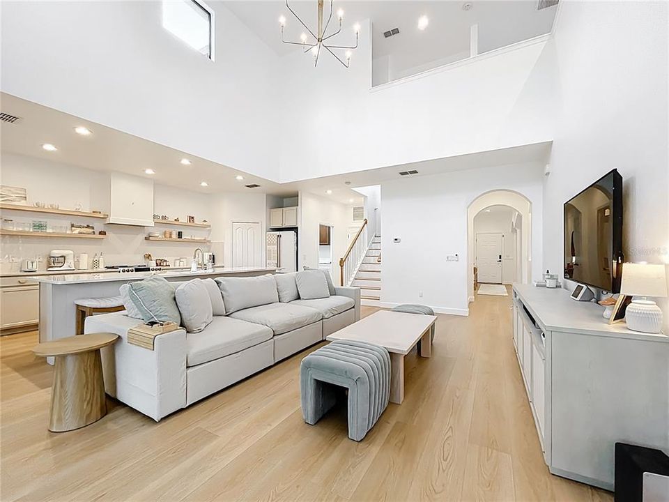 En Venta: $589,000 (5 camas, 3 baños, 3203 Pies cuadrados)