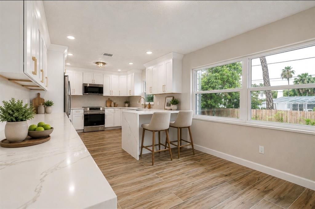 En Venta: $852,000 (4 camas, 3 baños, 2390 Pies cuadrados)