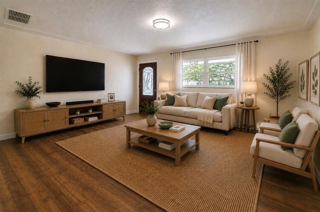 En Venta: $852,000 (4 camas, 3 baños, 2390 Pies cuadrados)