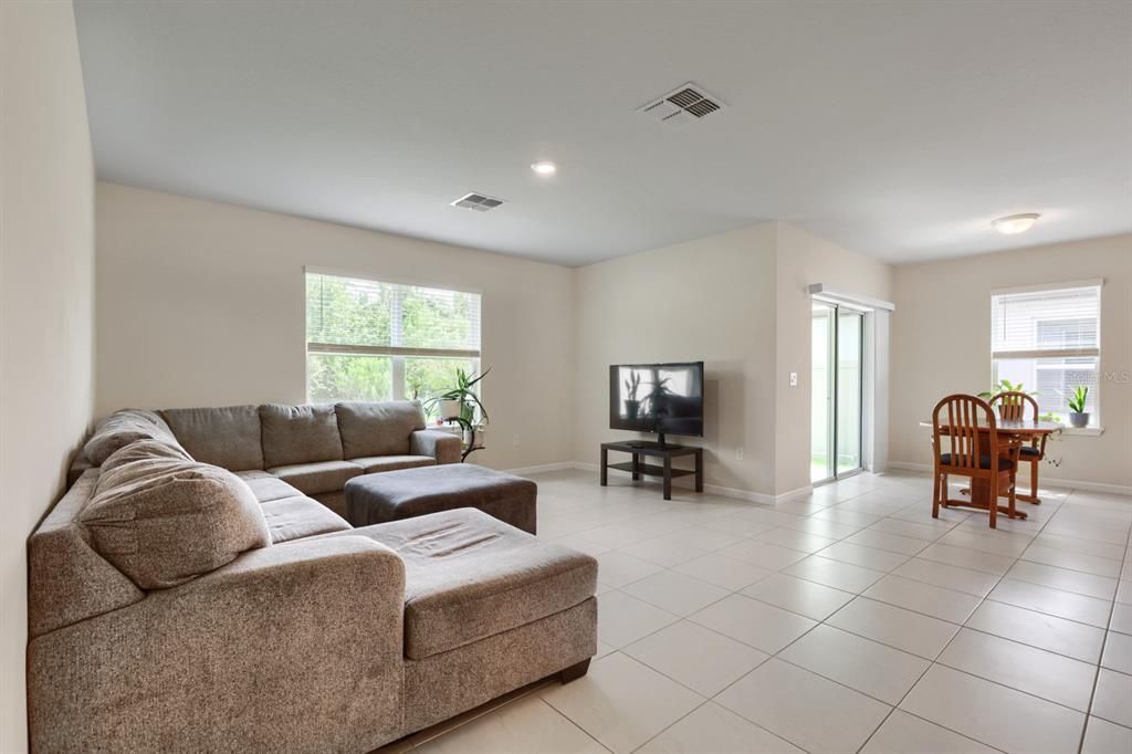 For Sale: $395,000 (4 beds, 2 baths, 1850 Square Feet)