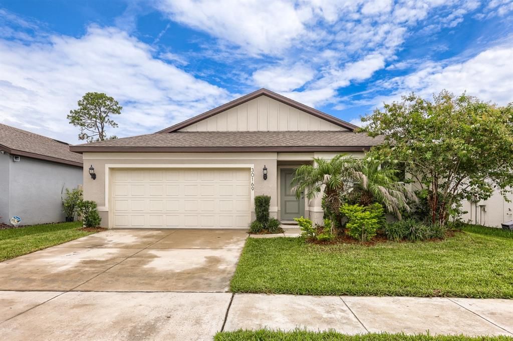 For Sale: $395,000 (4 beds, 2 baths, 1850 Square Feet)