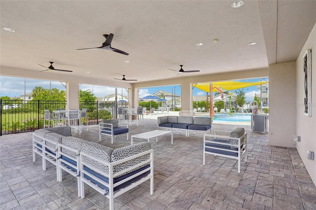 Active With Contract: $370,000 (3 beds, 2 baths, 2217 Square Feet)
