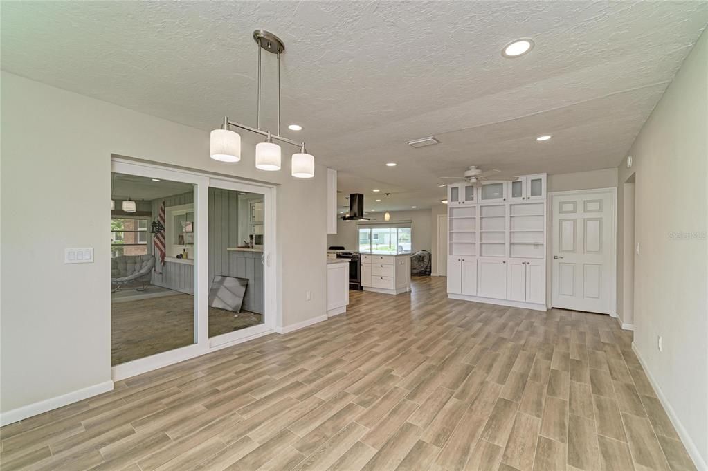 For Sale: $500,000 (3 beds, 2 baths, 2000 Square Feet)