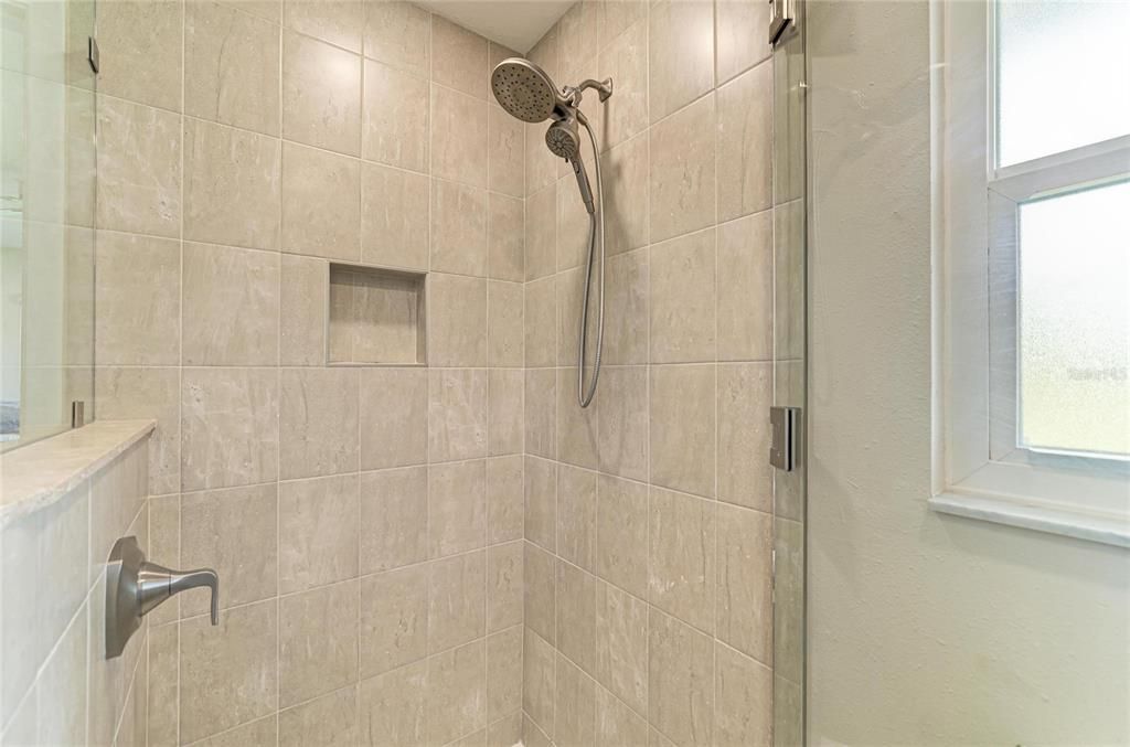 For Sale: $500,000 (3 beds, 2 baths, 2000 Square Feet)