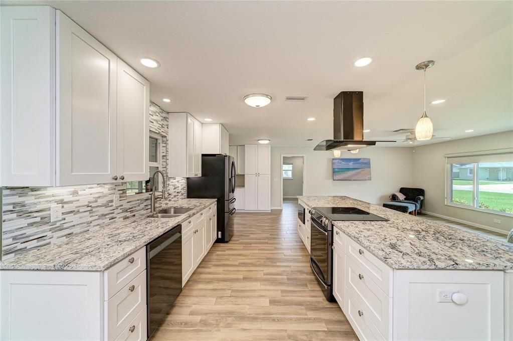 For Sale: $500,000 (3 beds, 2 baths, 2000 Square Feet)