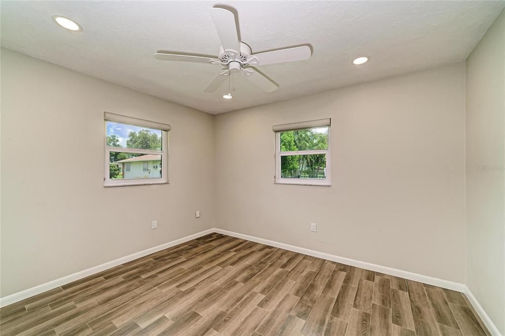 For Sale: $500,000 (3 beds, 2 baths, 2000 Square Feet)