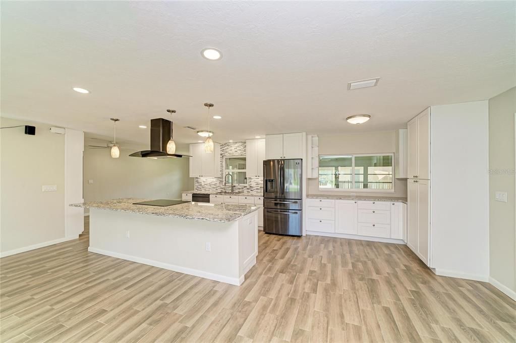 For Sale: $500,000 (3 beds, 2 baths, 2000 Square Feet)
