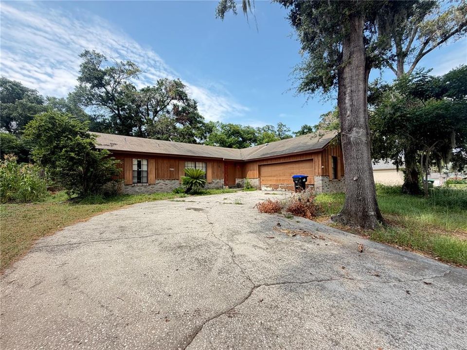 En Venta: $275,000 (4 camas, 2 baños, 1652 Pies cuadrados)