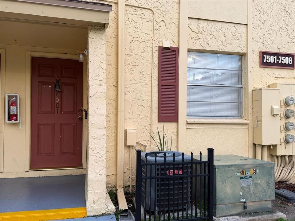 For Rent: $1,750 (2 beds, 1 baths, 1268 Square Feet)