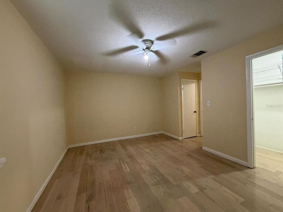 For Rent: $1,750 (2 beds, 1 baths, 1268 Square Feet)