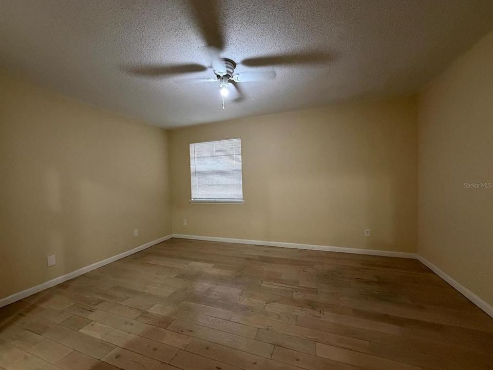 For Rent: $1,750 (2 beds, 1 baths, 1268 Square Feet)