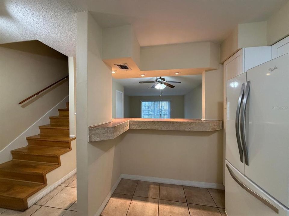 For Rent: $1,750 (2 beds, 1 baths, 1268 Square Feet)